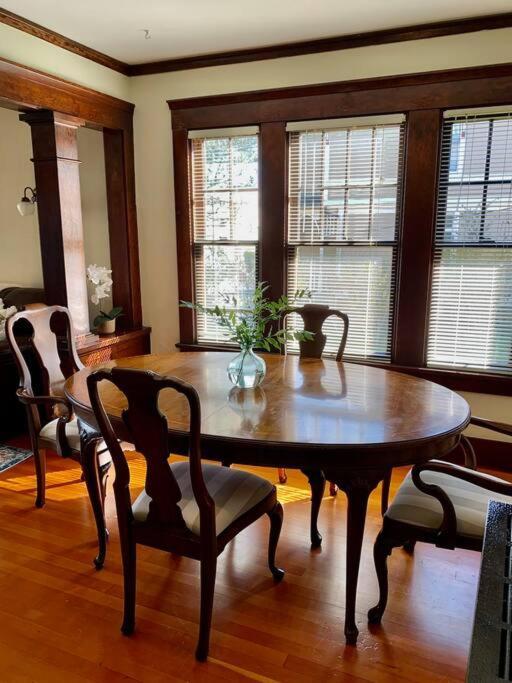 Historic Downtown Riverview Flat, No. 2 Astoria Buitenkant foto