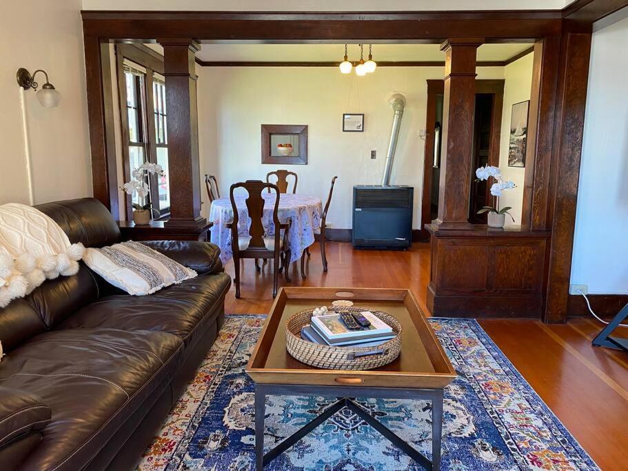 Historic Downtown Riverview Flat, No. 2 Astoria Buitenkant foto